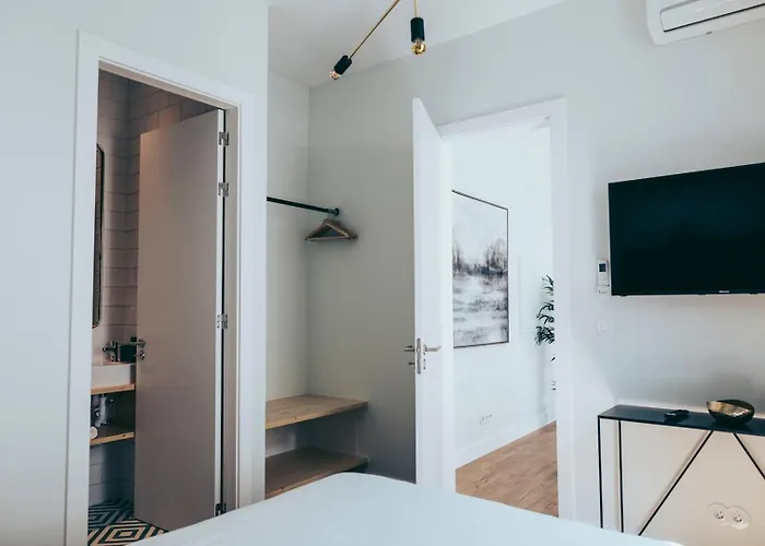 Cozy 1br Getaway Intendente | By Airnest * Lisboa